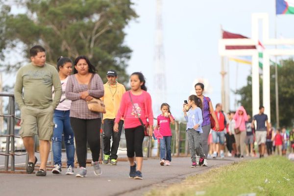 Caacupé: esperan a 800 mil personas en la terminal de ómnibus