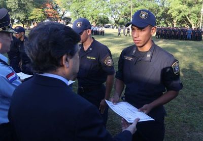 Grupo de antidisturbios egresó para sumar fuerzas a las filas policiales