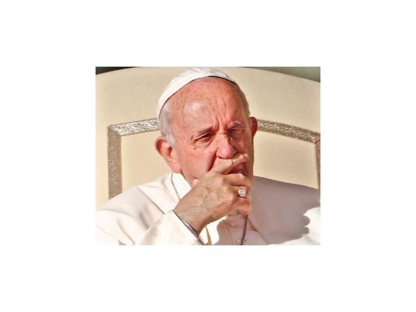 Papa Francisco: “El amor a la caca” es un “pecado” de los periodistas
