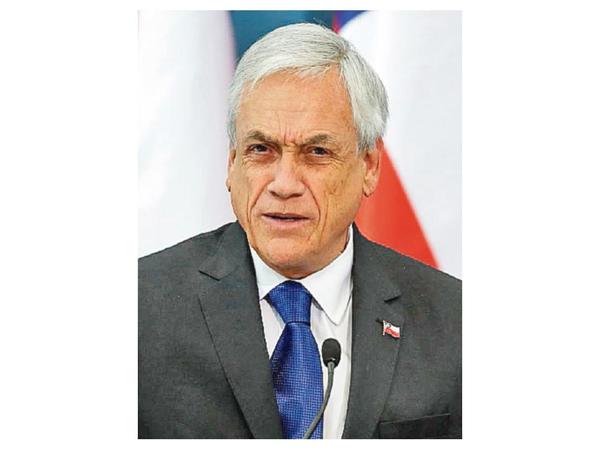 Piñera lanza bono para enfrentar crisis