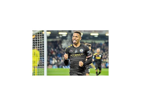 El City recorta la diferencia