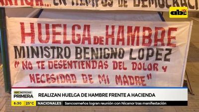 Hacen huelga de hambre frente al Ministerio de Hacienda  - Nacionales - ABC Color