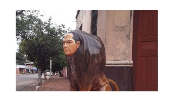 Graficó su pasión al servicio a través de una escultura de león con su rostro