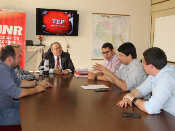 Candidato a presidente juvenil de la ANR reconoce errores y pide elecciones 