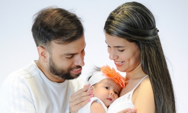 Los 2 meses de Anastasia, la hija de Marcelo Jara