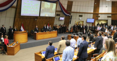 Aprueban suba salarial de los maestros en 2020