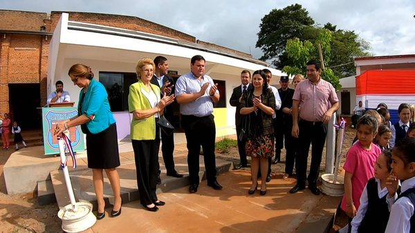 FRAM: INAUGURAN AULAS DE NIVEL INICIAL EN ESCUELA C.A.L.