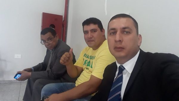 Policía que mató a delincuente recupera su libertad