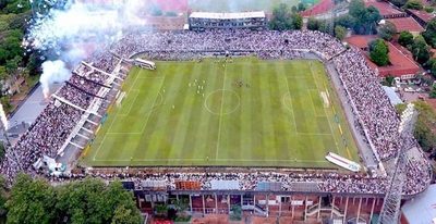 Locura franjeada por gritar campeón en Para Uno