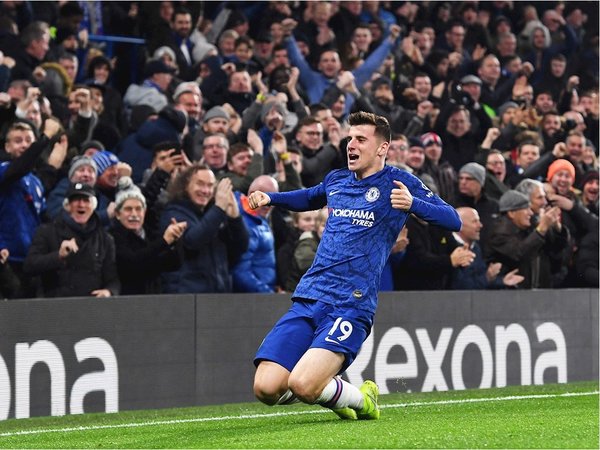 Chelsea y Leicester se lo creen