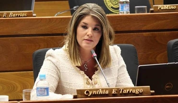 HOY / Tribunal de Conducta decide expulsar del padrón de la ANR a Cynthia Tarragó