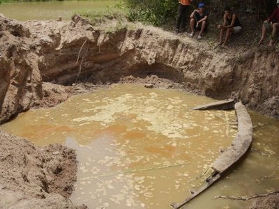 Hallan embarcación que sería de  época de la Guerra Grande