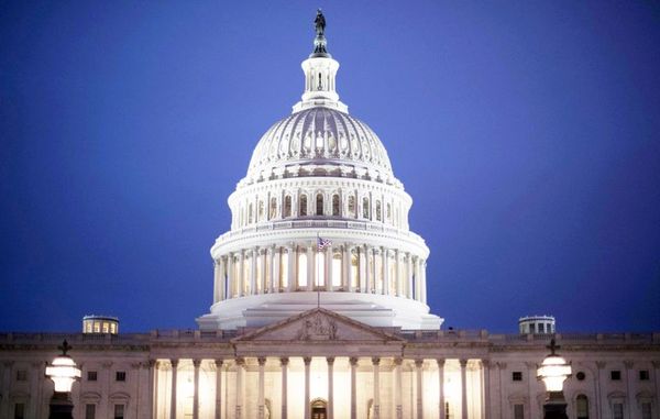 Un Congreso dividido inicia debate para decidir juicio político a Trump - Internacionales - ABC Color