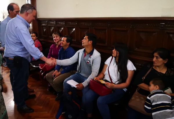 Senador se reúne con paraguayos residentes en buenos Aires