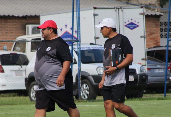 El nuevo club del DT Humberto García