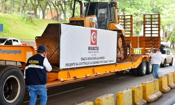 Las primeras maquinarias ingresan al lado paraguayo para inicio de obras en Franco