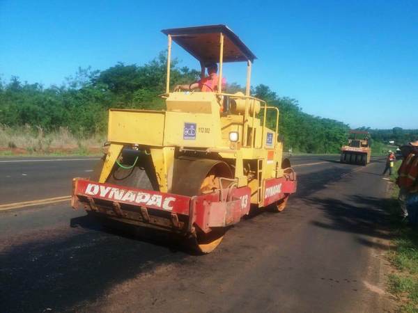 En plena ejecución asfaltado que beneficiará a 60.000 productores en San Pedro | .::Agencia IP::.