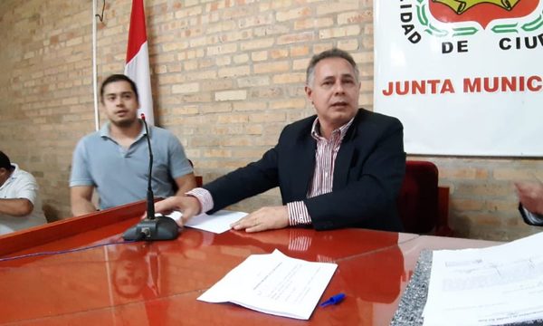 Nery Chávez asume presidencia y formalizan golpe contra zacariistas en la Junta Municipal