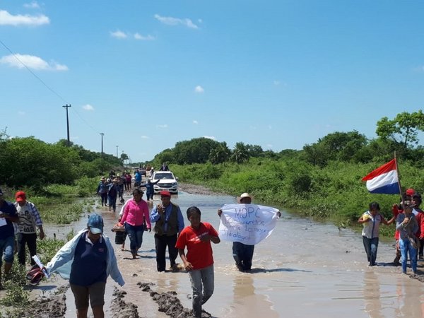 Exigen reparación de un tramo de María Auxiliadora