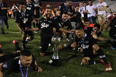 Libertad goleó a Guaraní y se consagró campeón de la Copa Paraguay - .::RADIO NACIONAL::.