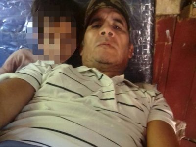 Un hombre con discapacidad necesita ayuda para operarse de urgencia por un tumor