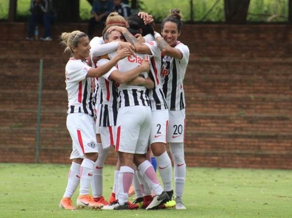 Libertad/Limpeña clasifica a la final de fútbol femenino - .::RADIO NACIONAL::.