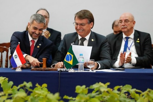 Mario Abdo insta a fortalecer la democracia en el Mercosur