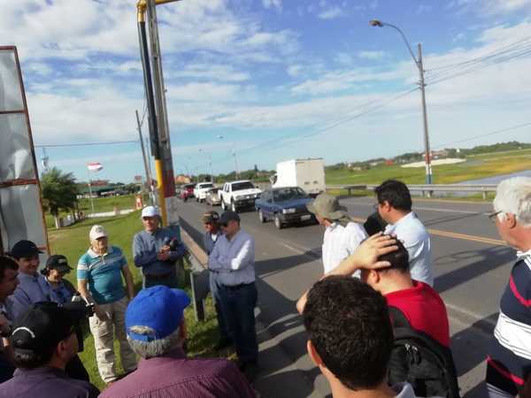 Empresas interesadas realizaron visita técnica a zona de obras de defensa costera en Pilar | .::Agencia IP::.