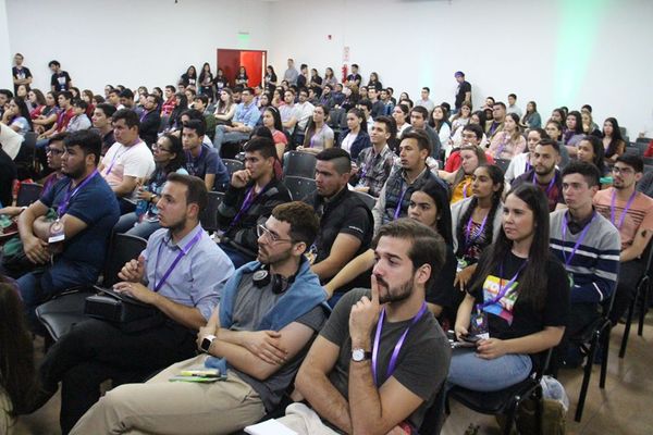Taller de mentoría llega hasta Ciudad del Este