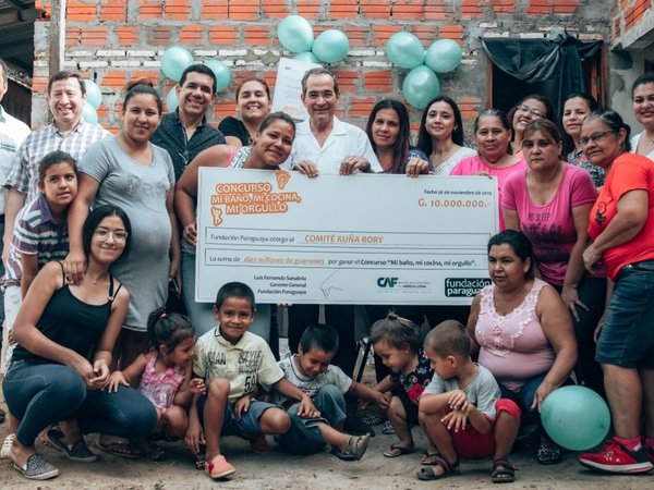 Mujeres organizadas son premiadas en concursos