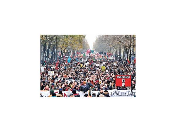 Masiva marcha en Francia contra reforma de pensiones