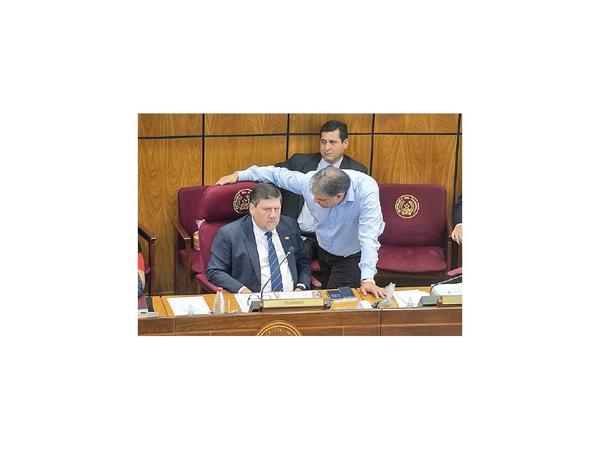 Llano se escuda en resolución de Marito para liberar marcación de funcionarios