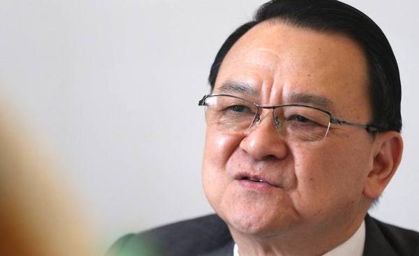 HOY / “China extorsiona y falta al respeto a un país soberano como Paraguay”