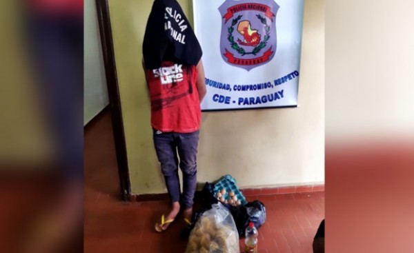 Menor detenido por hurtar alimentos de una vivienda
