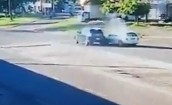Dos hombres son asesinados por sicarios en pleno centro de PJC