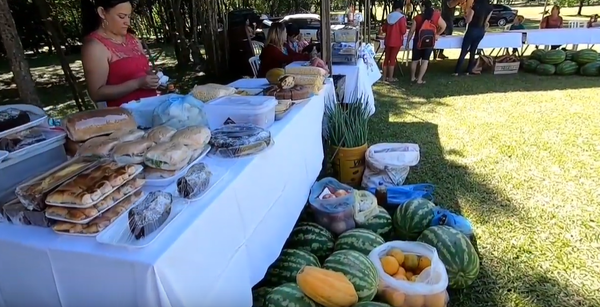 FERIA DE PRODUCTORES EN LA PLAZA BICENTENARIO DE SAN JUAN DEL PNA