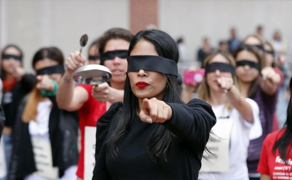 Periodistas colombianas replican la coreografía de “Un violador en tu camino” - Mundo - ABC Color