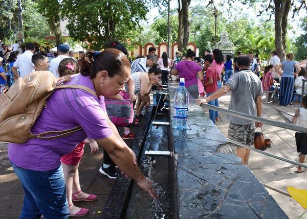 Agua y baños sanitarios están para peregrinos - Locales - ABC Color