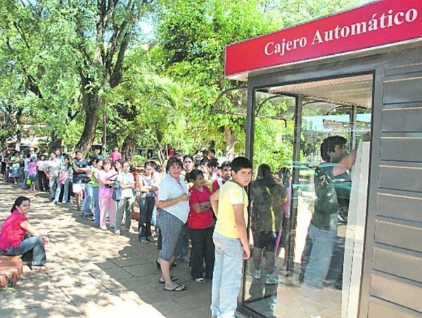 Sueldos y aguinaldos para estatales, desde el próximo viernes, anuncian - ADN Paraguayo