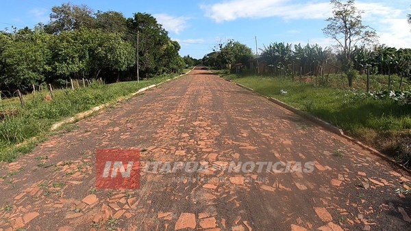 SAN COSME: CULMINAN DOS NUEVAS CUADRAS DE EMPEDRADO
