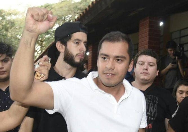 HOY / Licitación por 10.000 millones para planta asfáltica no se ajustó a ley y 'huelen fato'