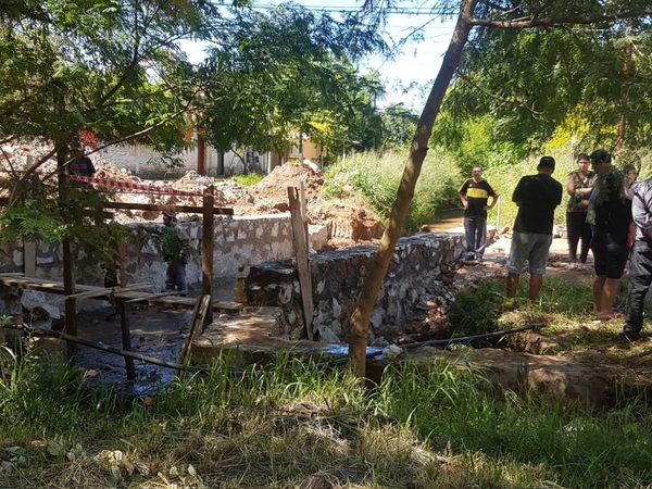 Barrio Fátima: Gobernación construye un puente que en realidad es un adefesio | San Lorenzo Py