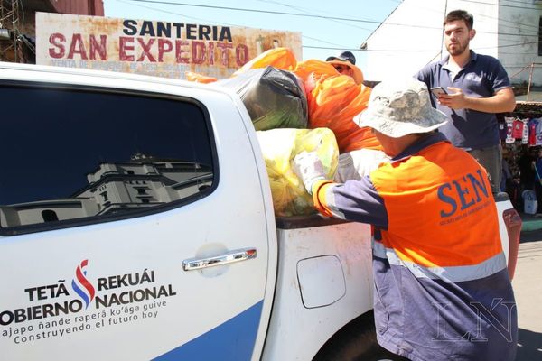 Feligreses generan 40 mil kilos de basura por día