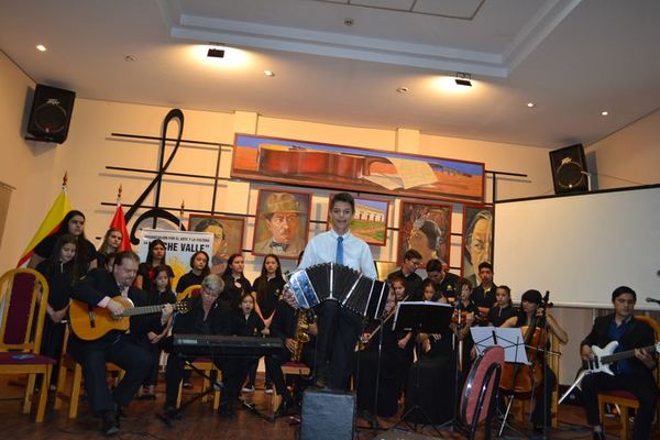 Joven bandoneonista brinda concierto en San Juan, Misiones - Nacionales - ABC Color