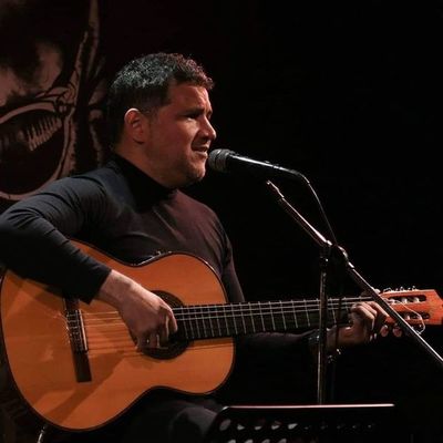 Hugo Ferreira en La Cafebrería - Música - ABC Color