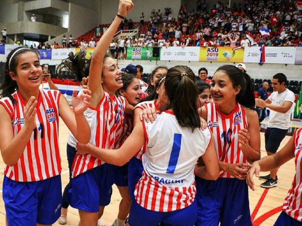 Tres doradas en la clausura de los Juegos