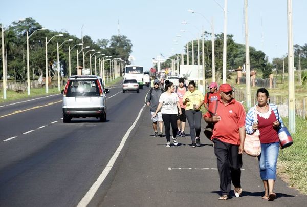 Caacupé recibe hoy a una multitud de peregrinos - Locales - ABC Color