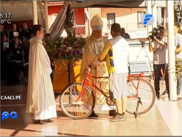Donó bici que usó por 10 años para ir junto a la Virgencita