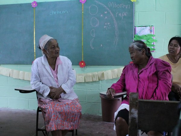Las abuelas que revitalizan la lengua guaná para preservar la identidad de su pueblo