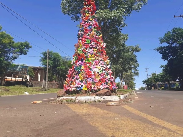 LA NAVIDAD YA LUCE EN ARROYO PORÁ